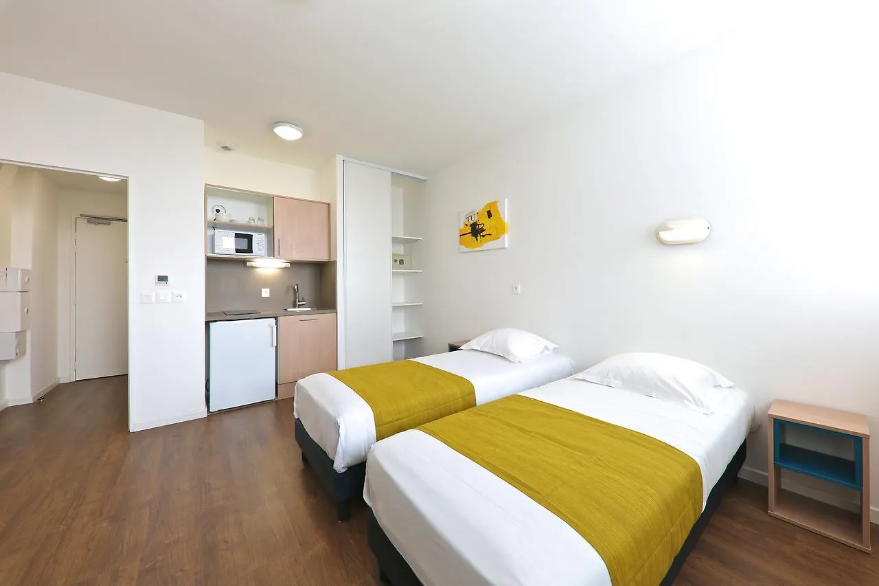 Apparteo Palatino 13 Lägenhetshotell Paris